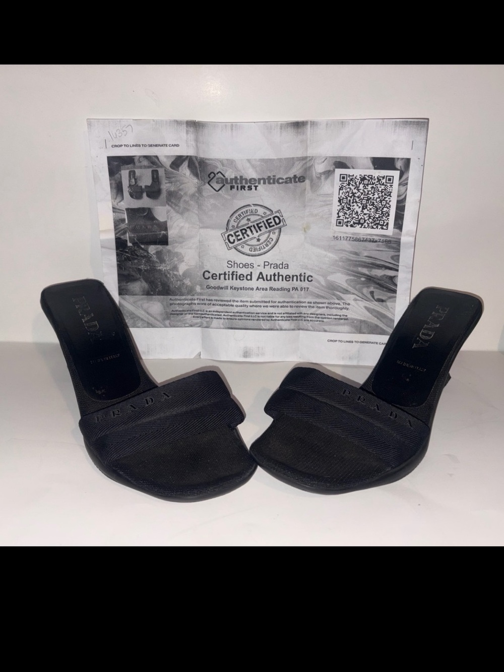 Prada nylon kitten heel y2k size 8